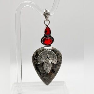 DENTRITE OPAL/GARNET PENDANT